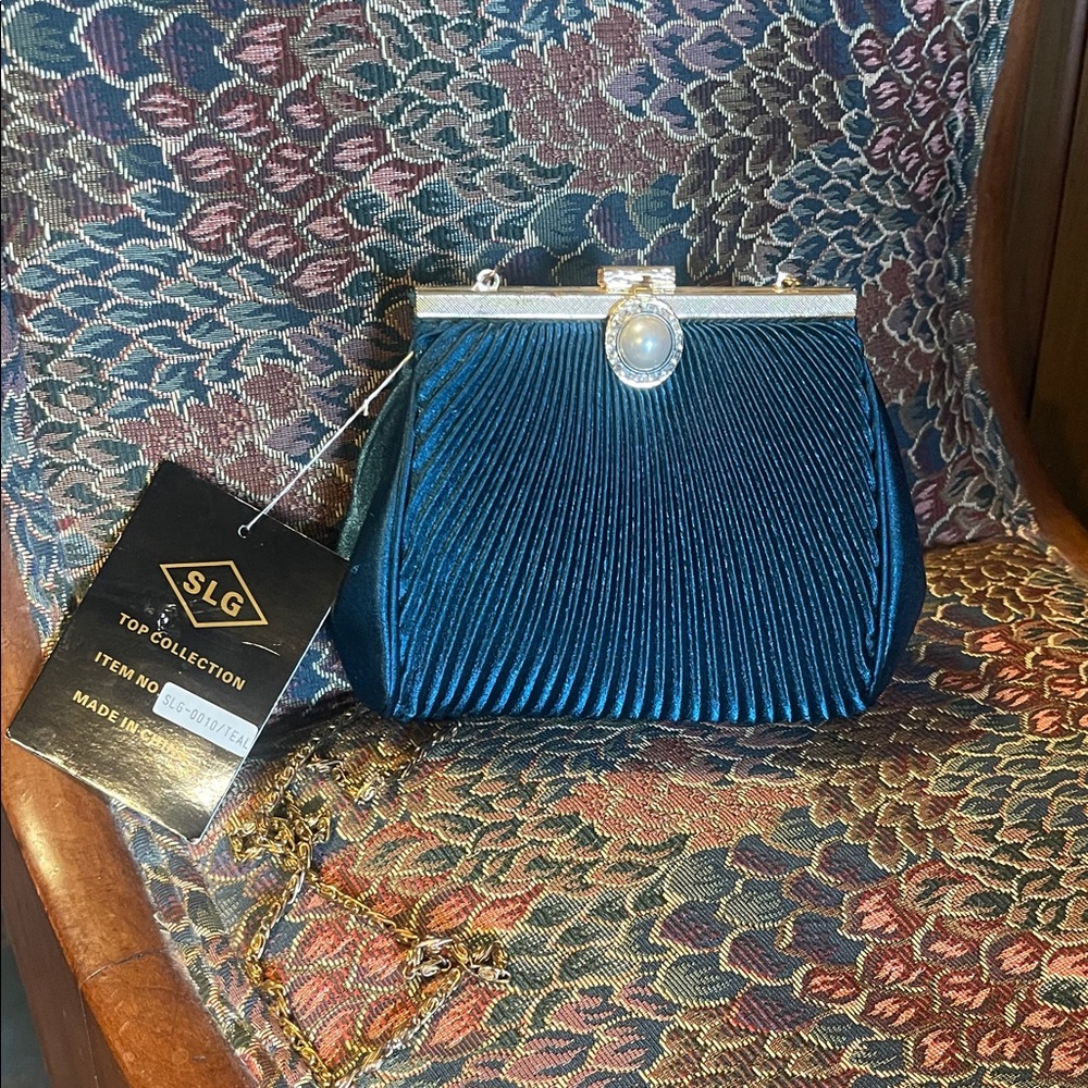 LG Navy Pleated Clutch with Silver Clasp